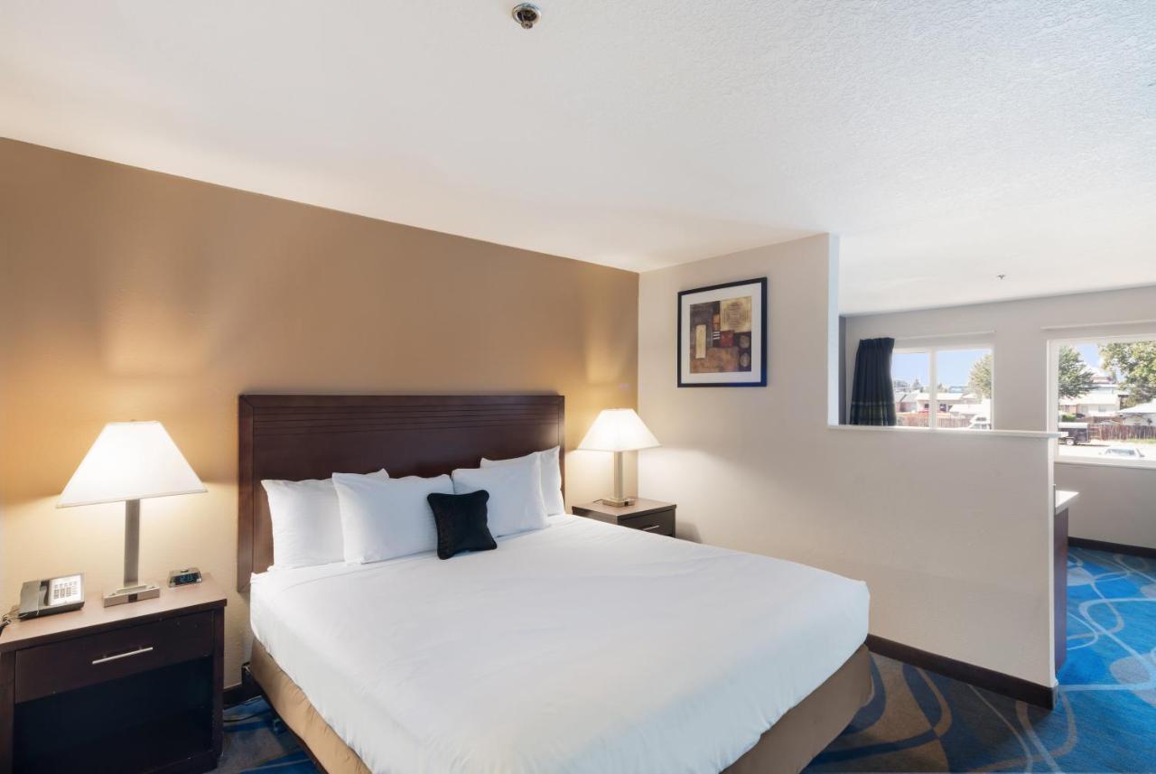 Red Lion Inn & Suites Kennewick Tri-Cities Eksteriør bilde